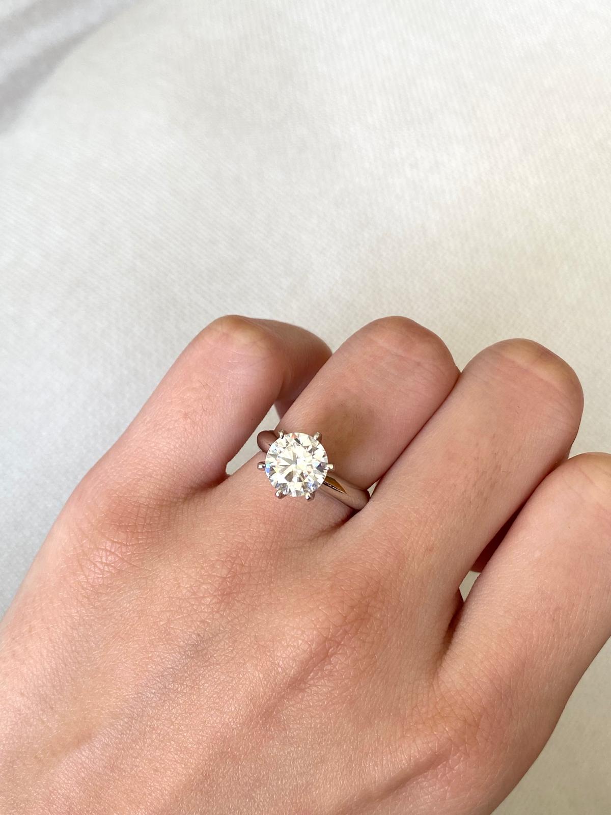 18k White online Gold Filled Moissanite Ring Size 6